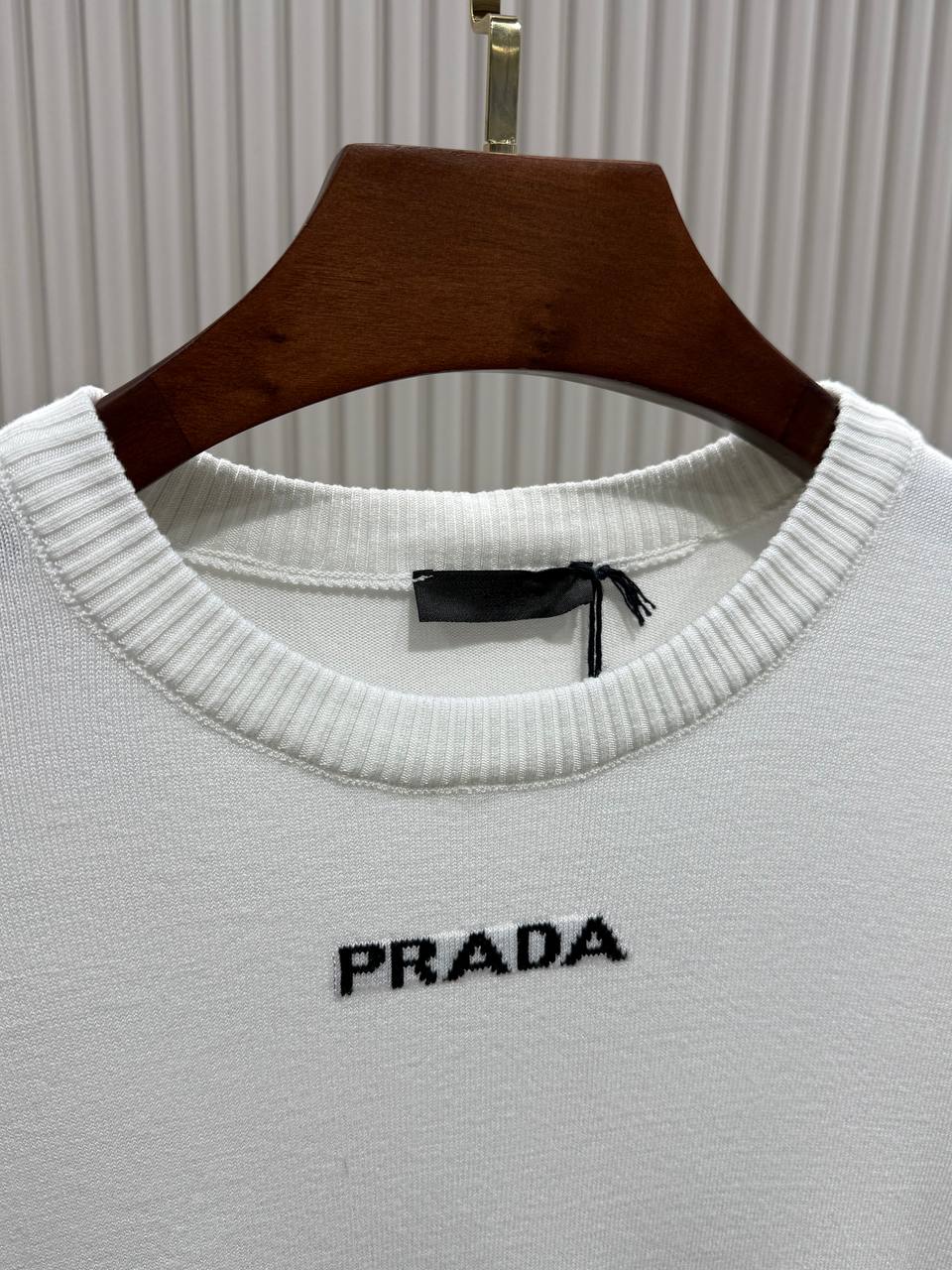Prada 024