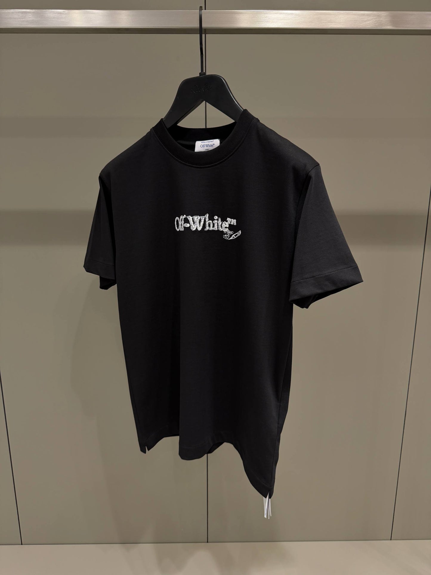 Camiseta off white 027