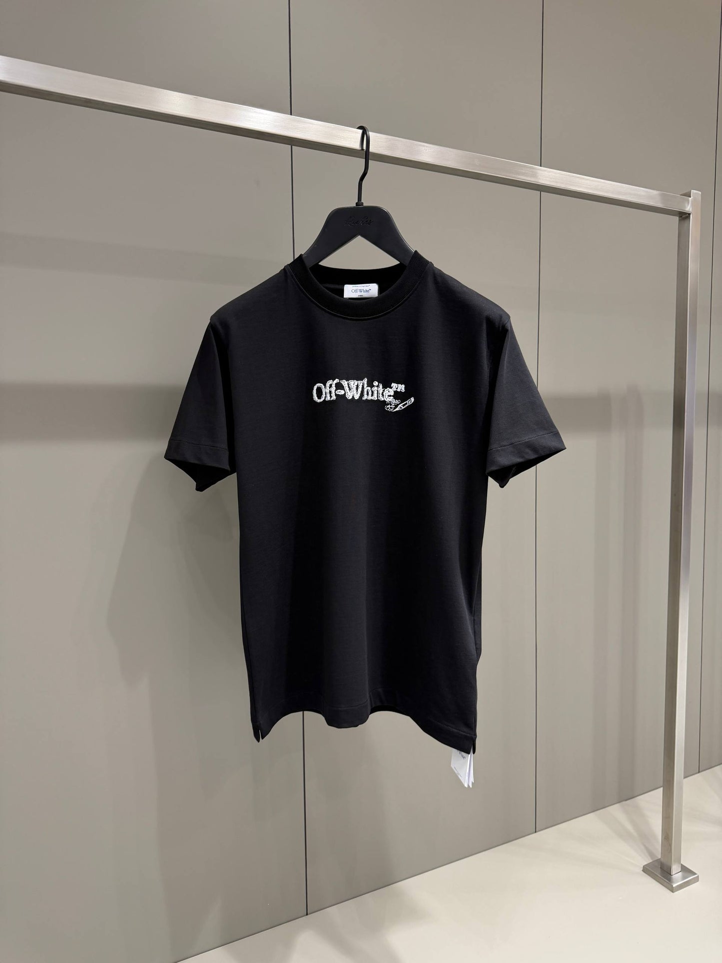 Camiseta off white 027