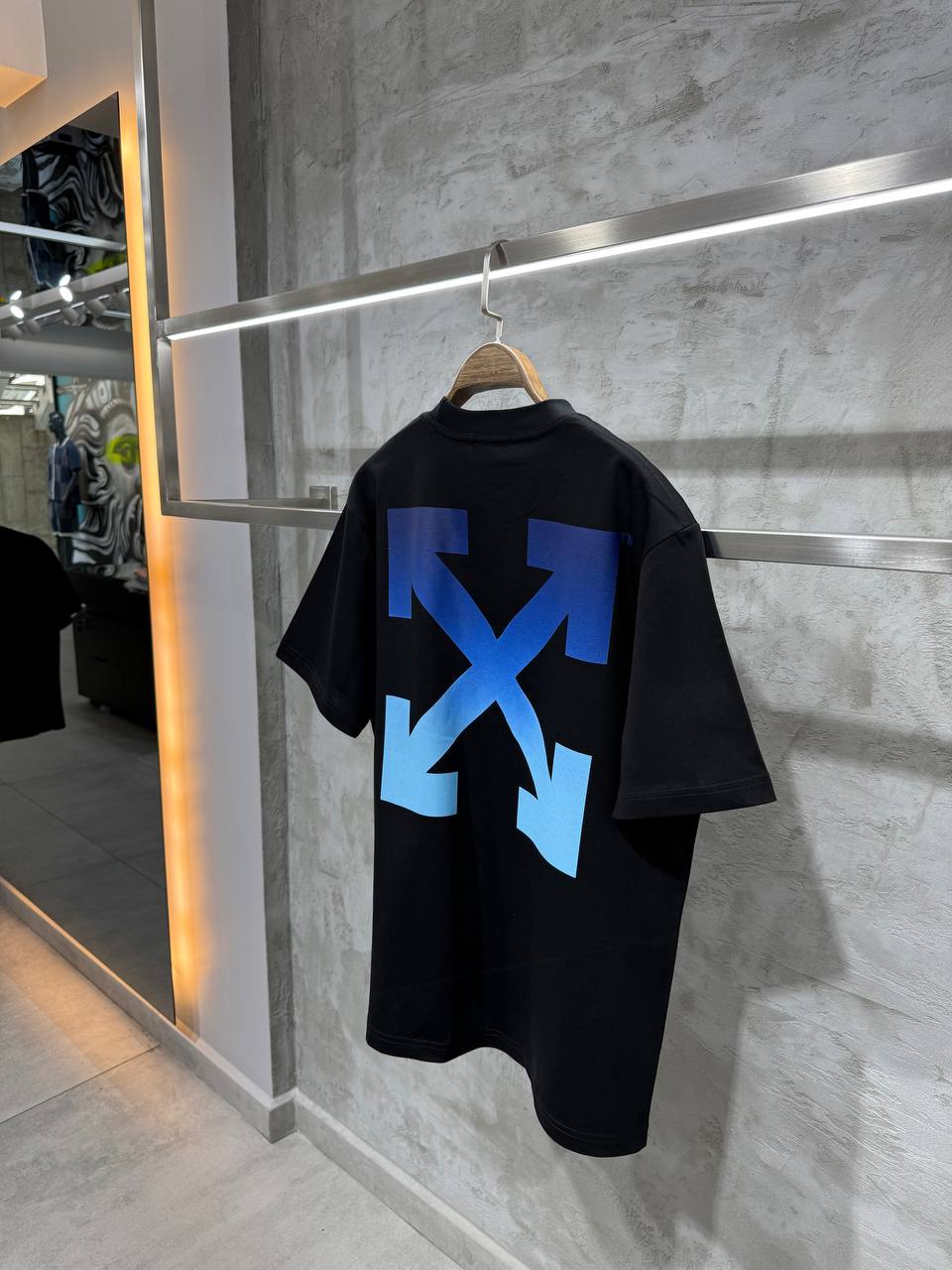 Camiseta off white 022