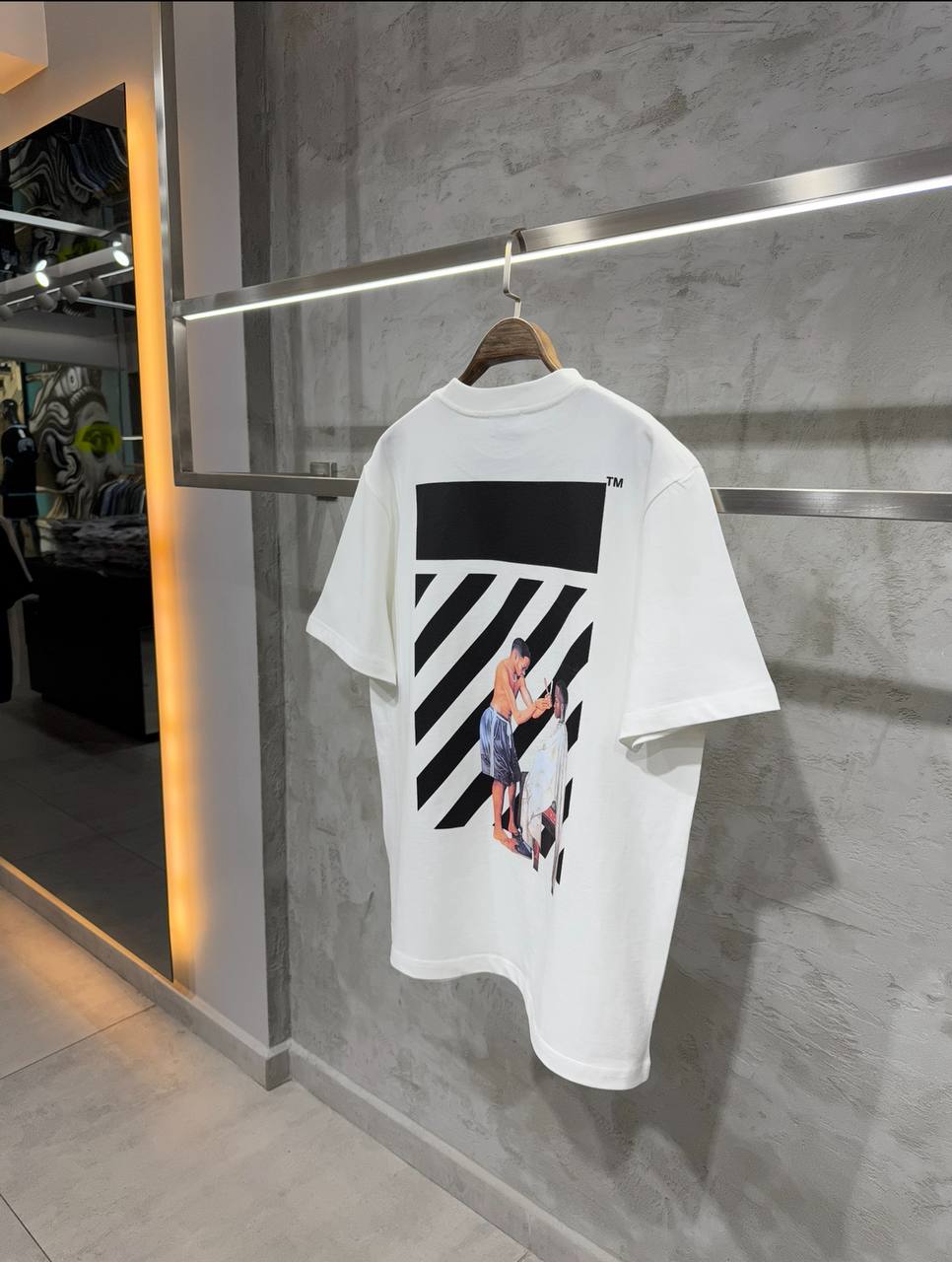 Camiseta off white 021