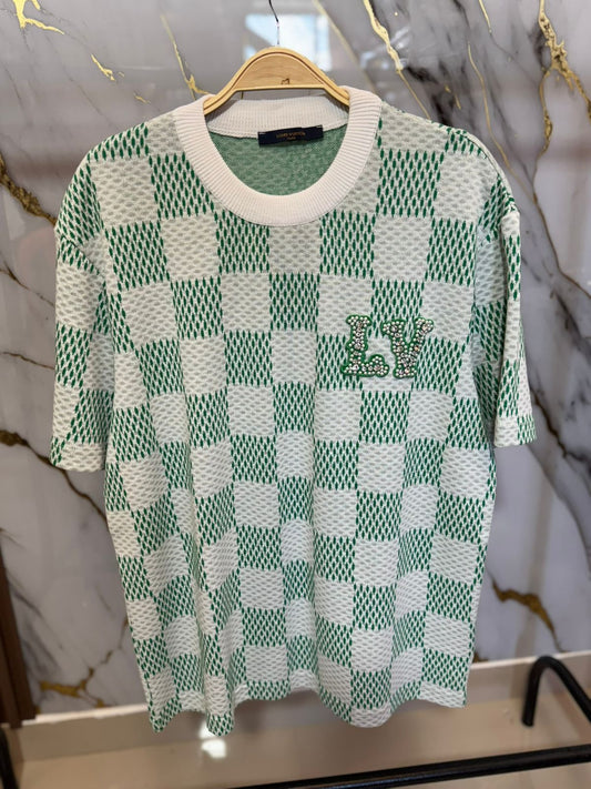 CAMISETA BLANCA DE CUADROS VERDES