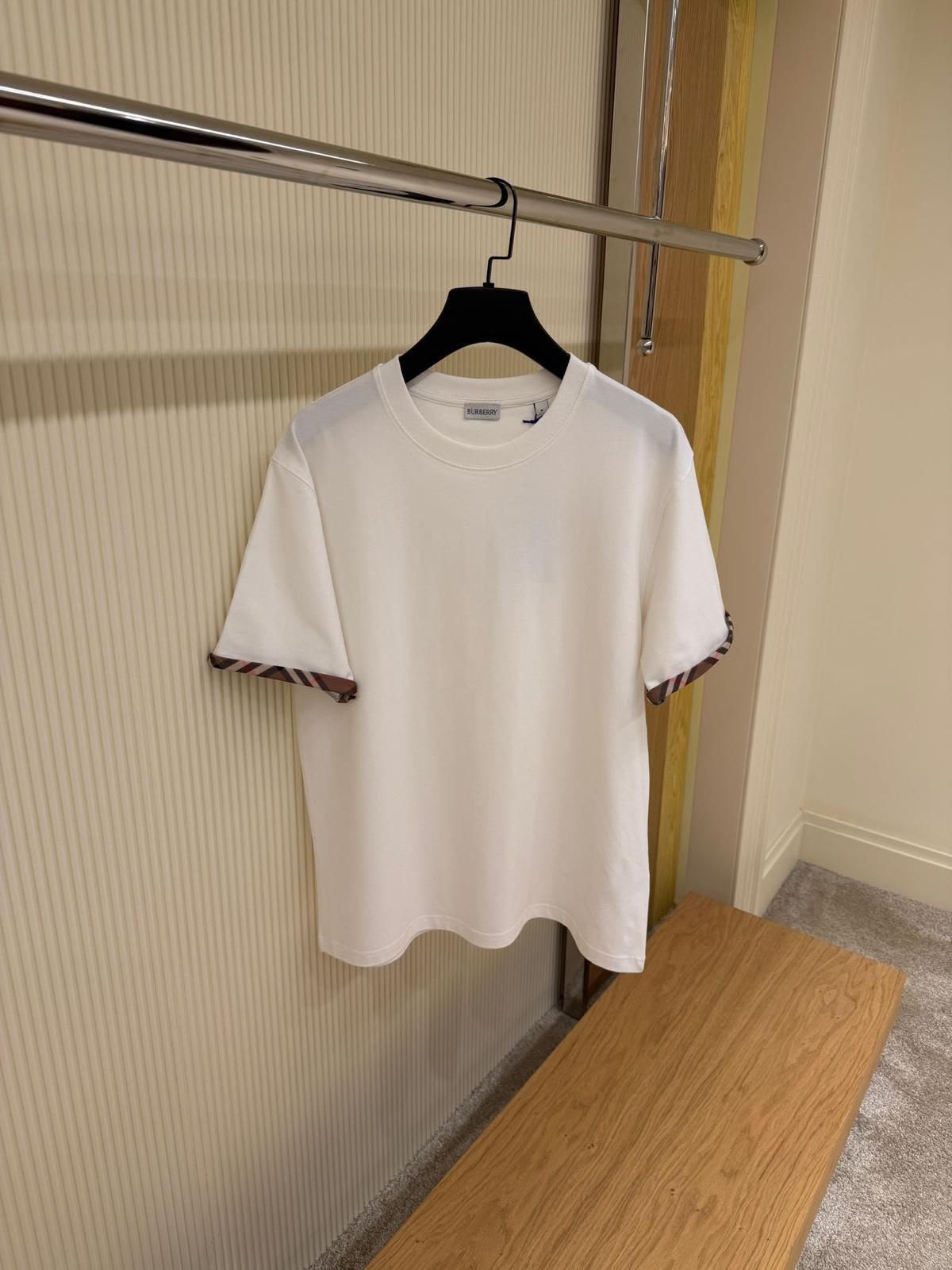 camiseta burberry ref 1001